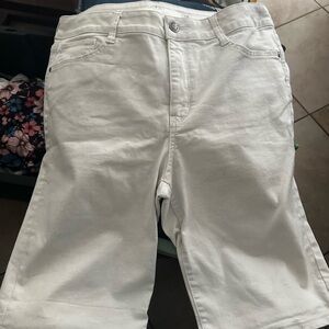 St. John's Bay White Bermuda Shorts - Size 16